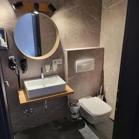 CASA ITALIA Boutique Rooms 2*